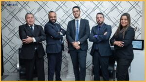 Corporate Lawyer Atau Litigator